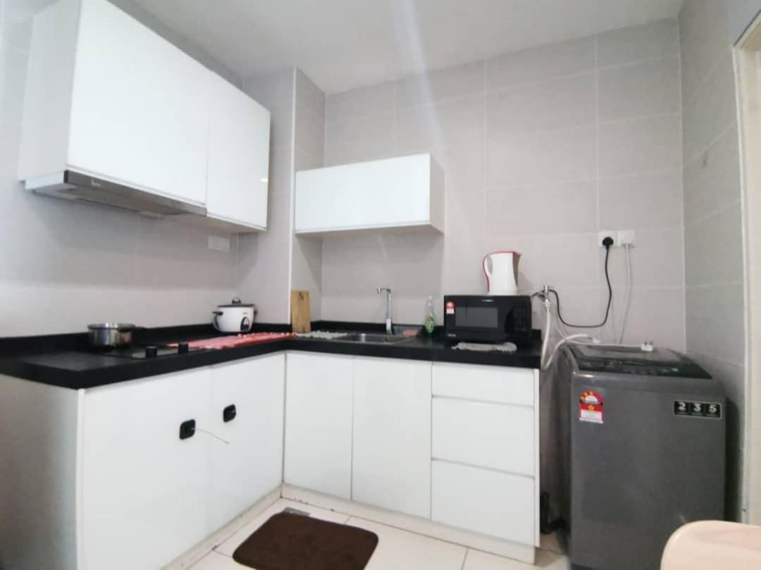 Homestay Kuala Lumpur ; Terminal Tbs ; Bukit Jalil מראה חיצוני תמונה