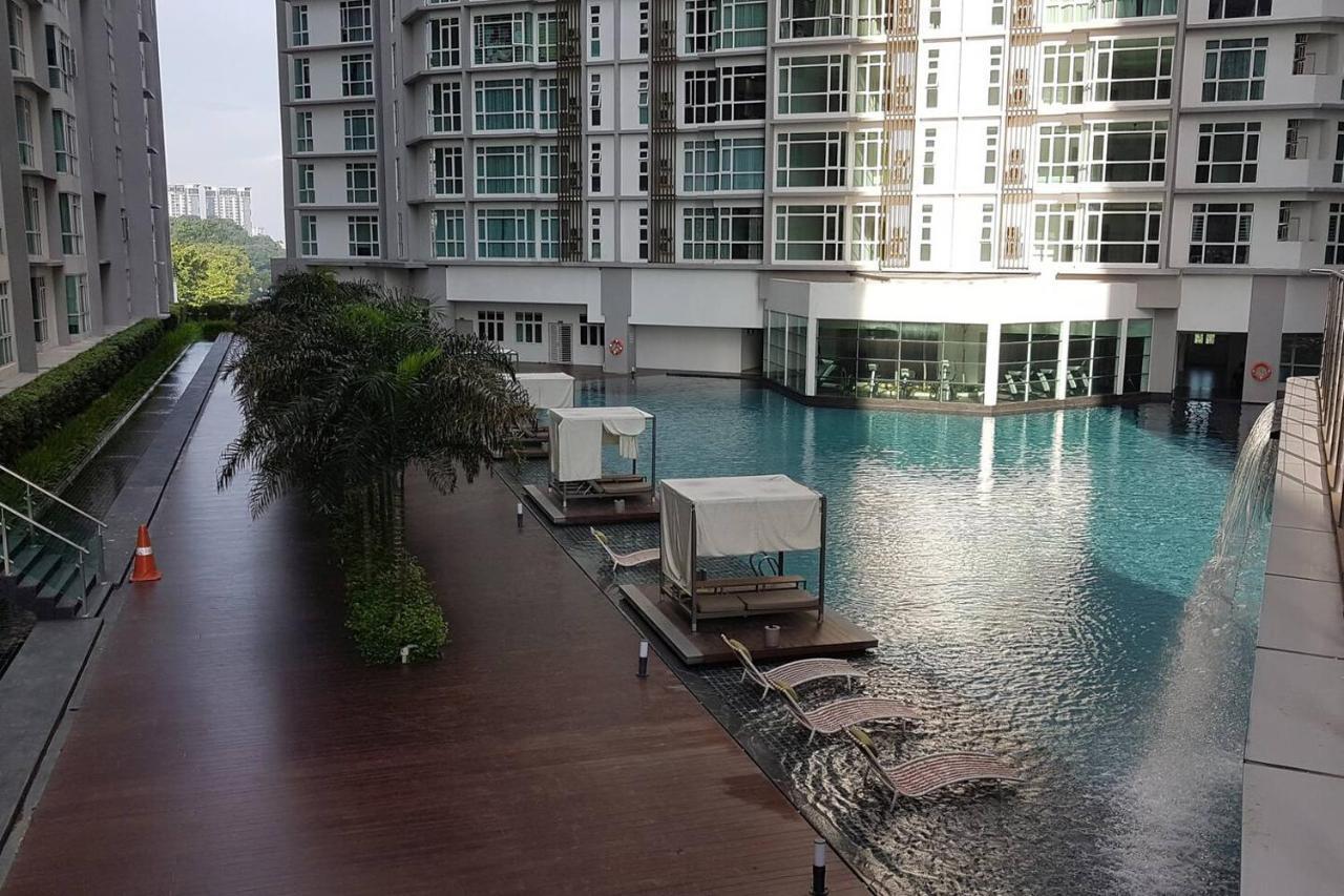 Homestay Kuala Lumpur ; Terminal Tbs ; Bukit Jalil מראה חיצוני תמונה
